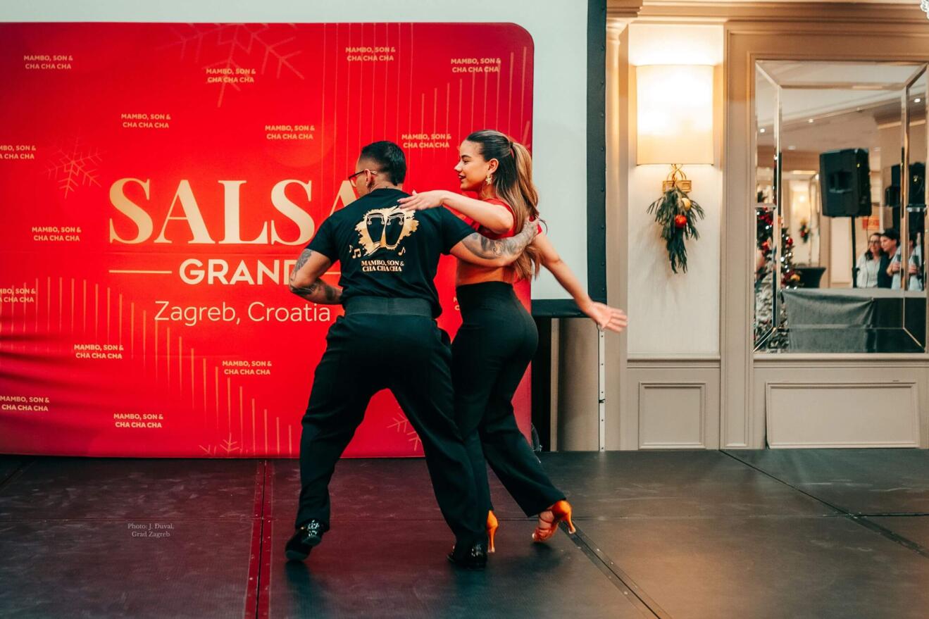 FEATURE STYLE  ZIG-ZAG - 32 (8) (1).jpg